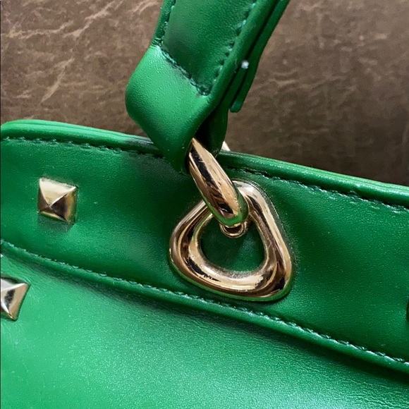 🌹SALE🌹Gorgeous Green Bag. Firm - Picture 8 of 11